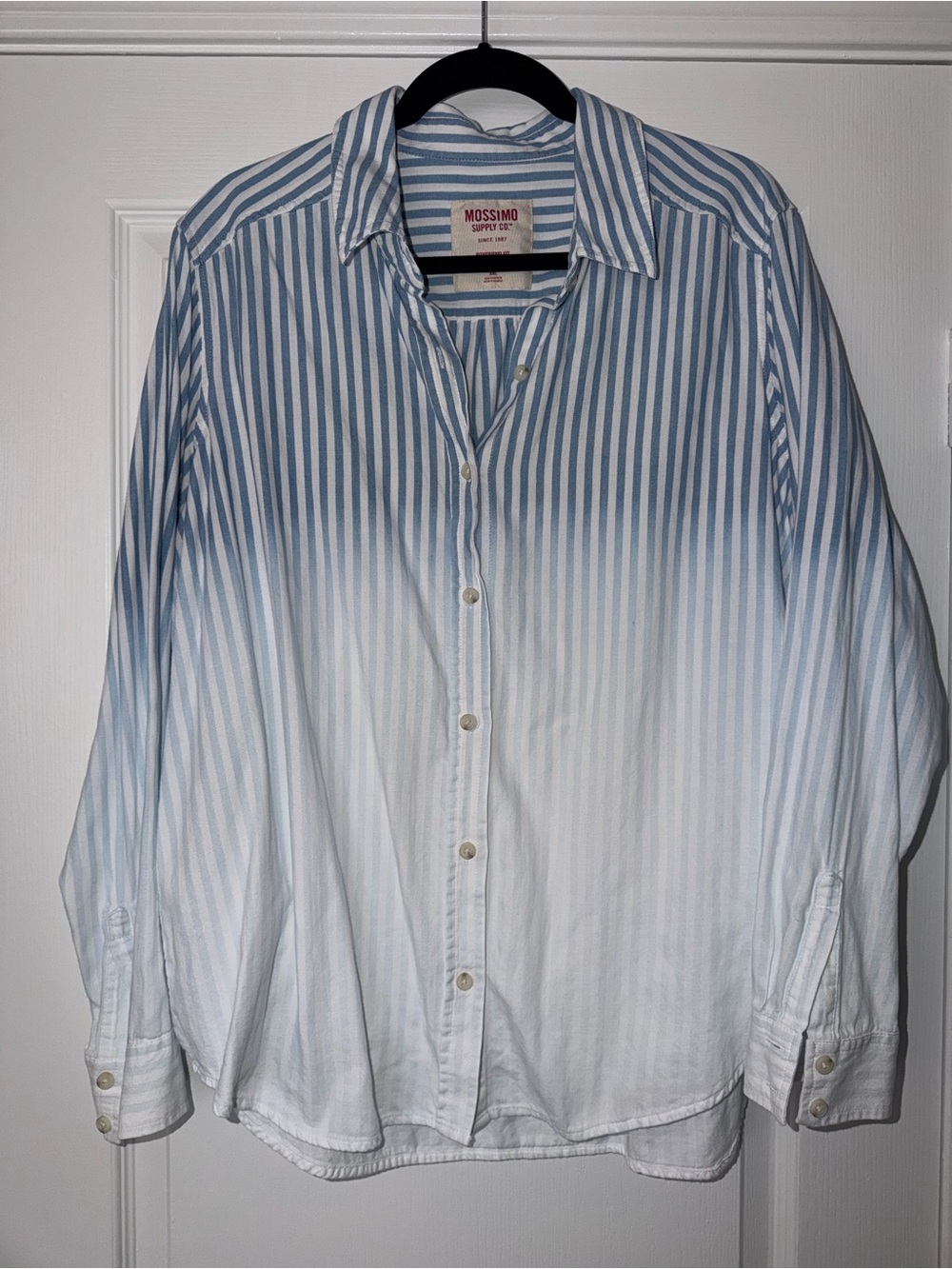 Mossimo Supply Co. Light Blue & White Vertical Stripe Ombré Button-Down Shirt